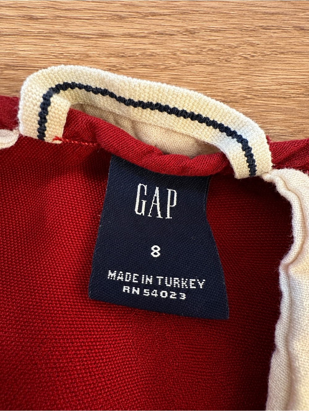 GAP Women’s Red TENCEL™ Lyocell Cargo Jogger Pants | Size 8 - Picture 5 of 6